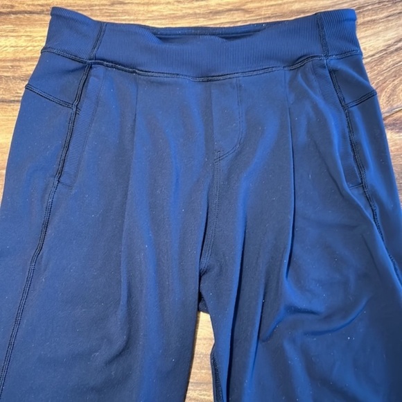 Lululemon - Pleated Front Jogger Pants - Picture 4 of 4
